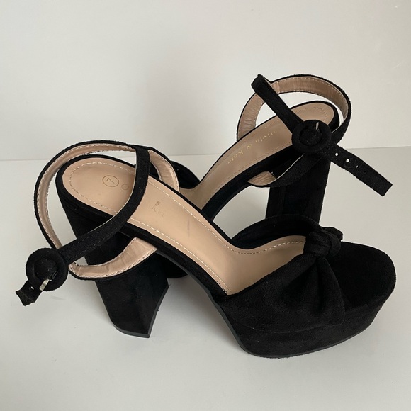 BLACK HEEL SANDALS SIZE
7. - Picture 11 of 12